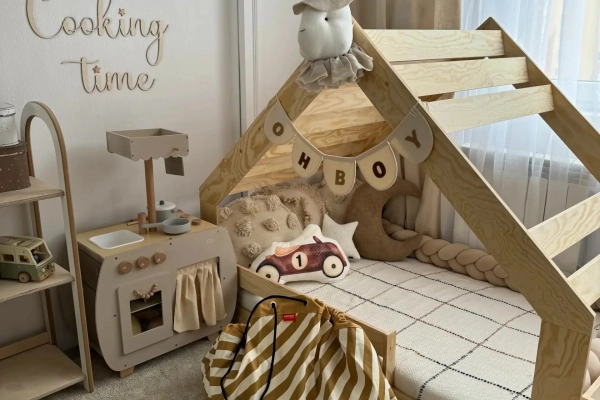 Jaka kołdra dziecięca? Poradnik dla rodziców: wybór na każdą porę roku